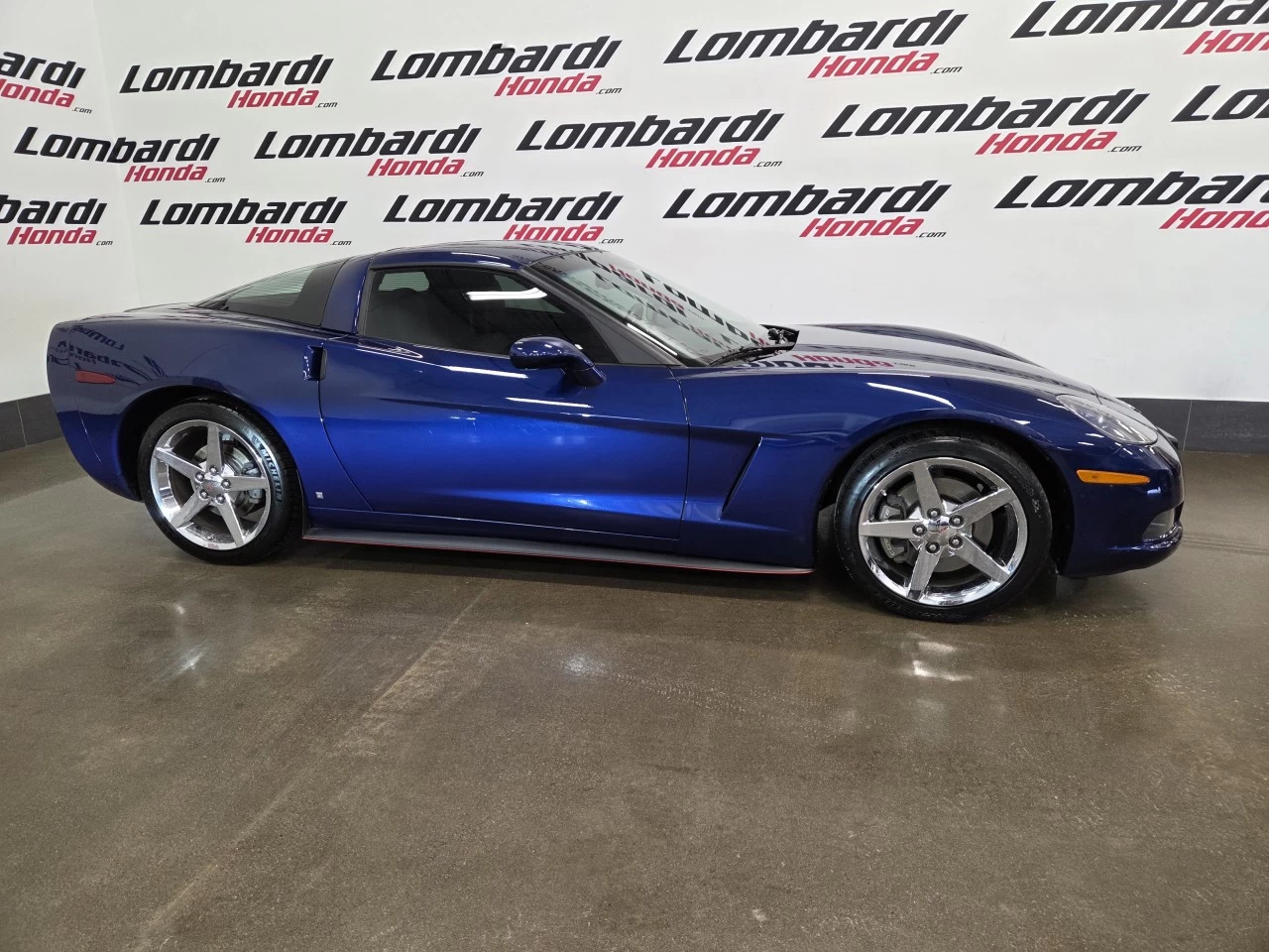 2007 Chevrolet Corvette 2dr Cpe https://www.lombardihonda.com/resize/b990ff35b810a3abc0cc817b2ca24889-1