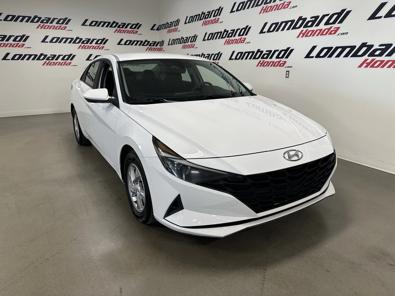 2022 Hyundai Elantra
                                                    Essential Image principale