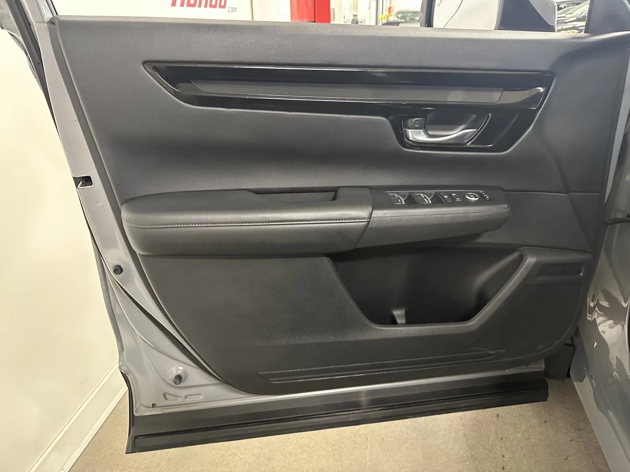2023 Honda CR-V Sport https://www.lombardihonda.com/resize/b990ff35b810a3abc0cc817b2ca24889-1