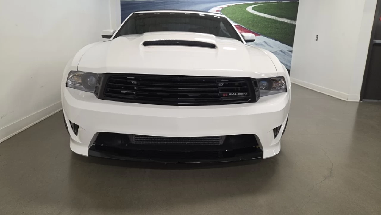 2011 Ford Mustang
                                                        GT Image principale