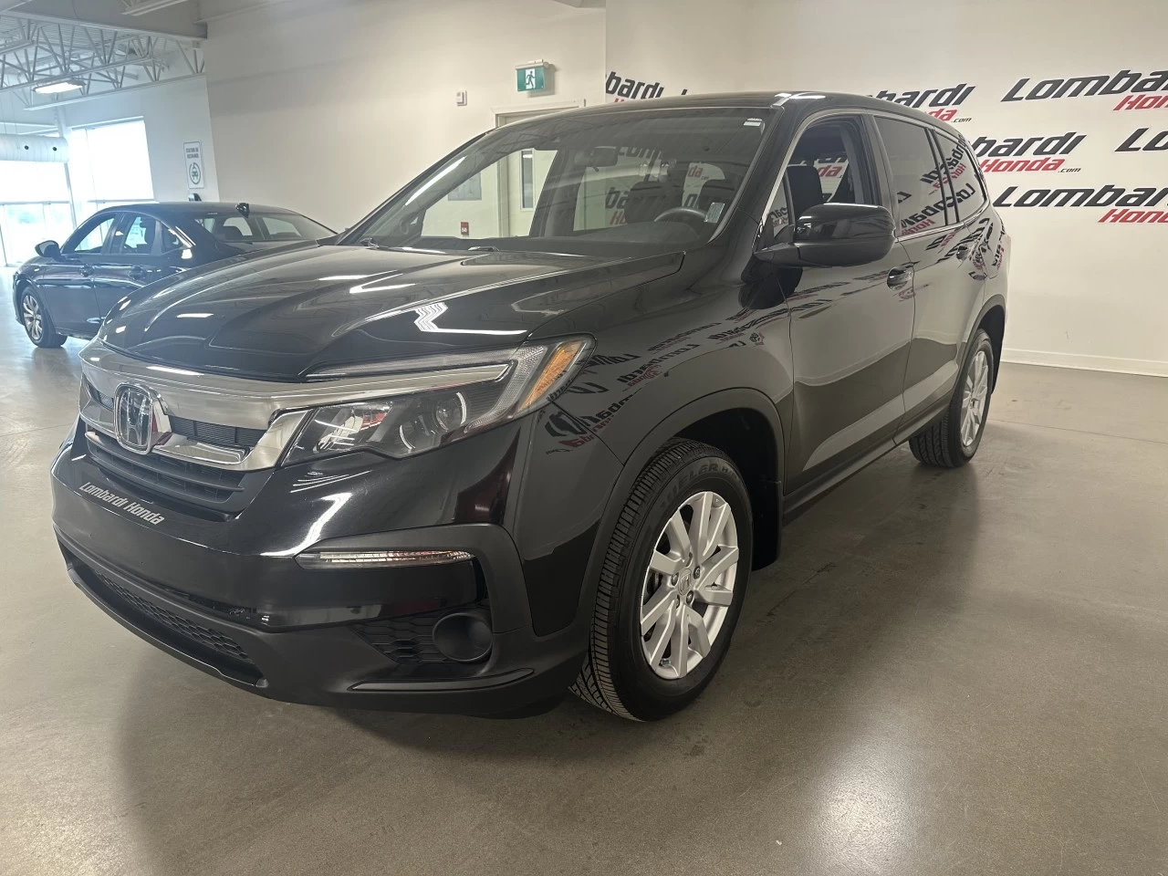 2021 Honda Pilot LX Main Image