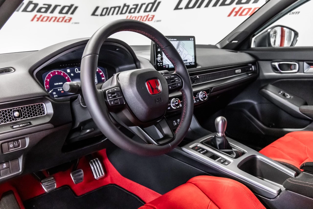 2023 Honda Civic TYPE R https://www.lombardihonda.com/resize/b990ff35b810a3abc0cc817b2ca24889-1