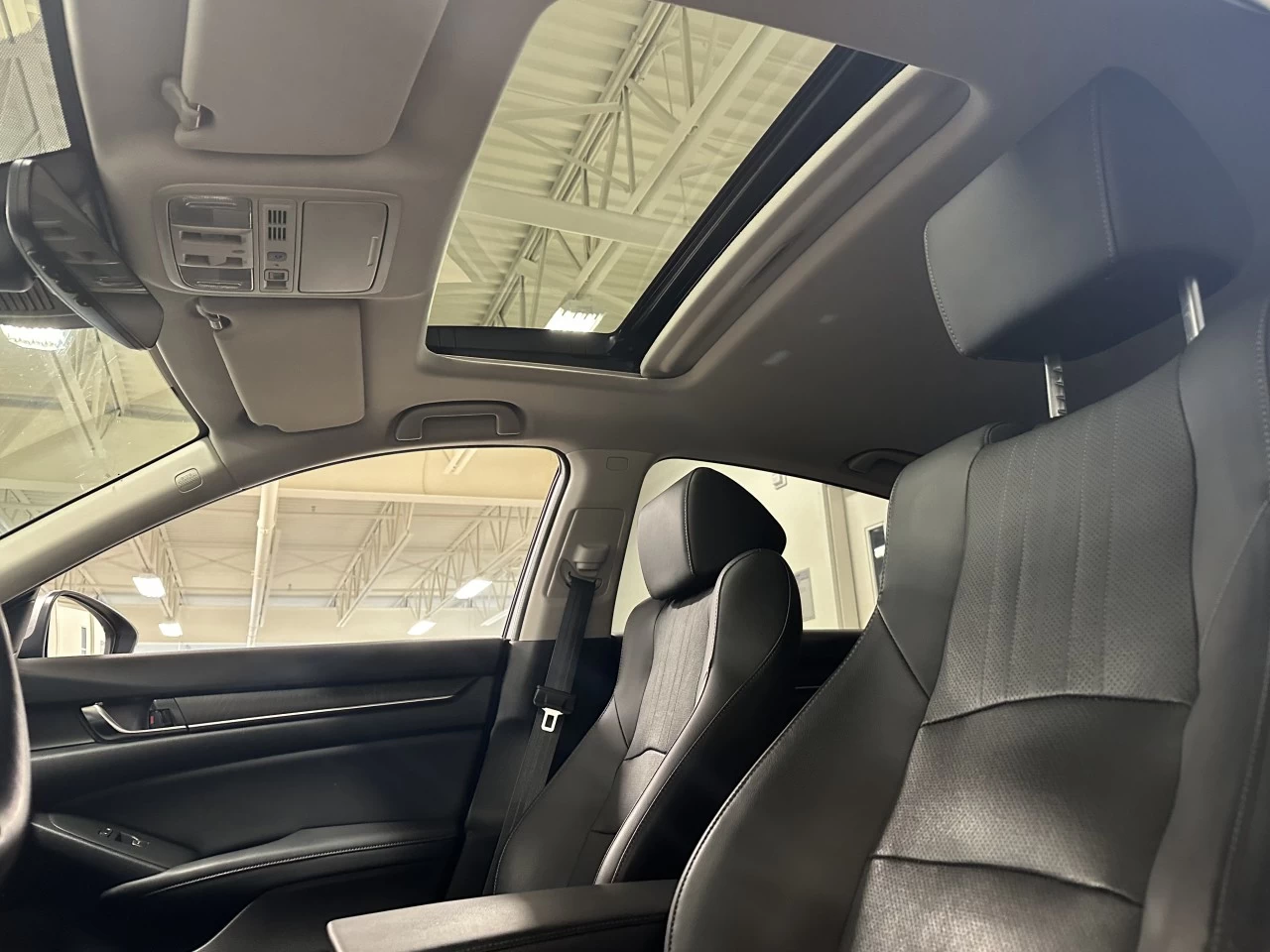 2018 Honda Accord
                                                    Touring Image principale