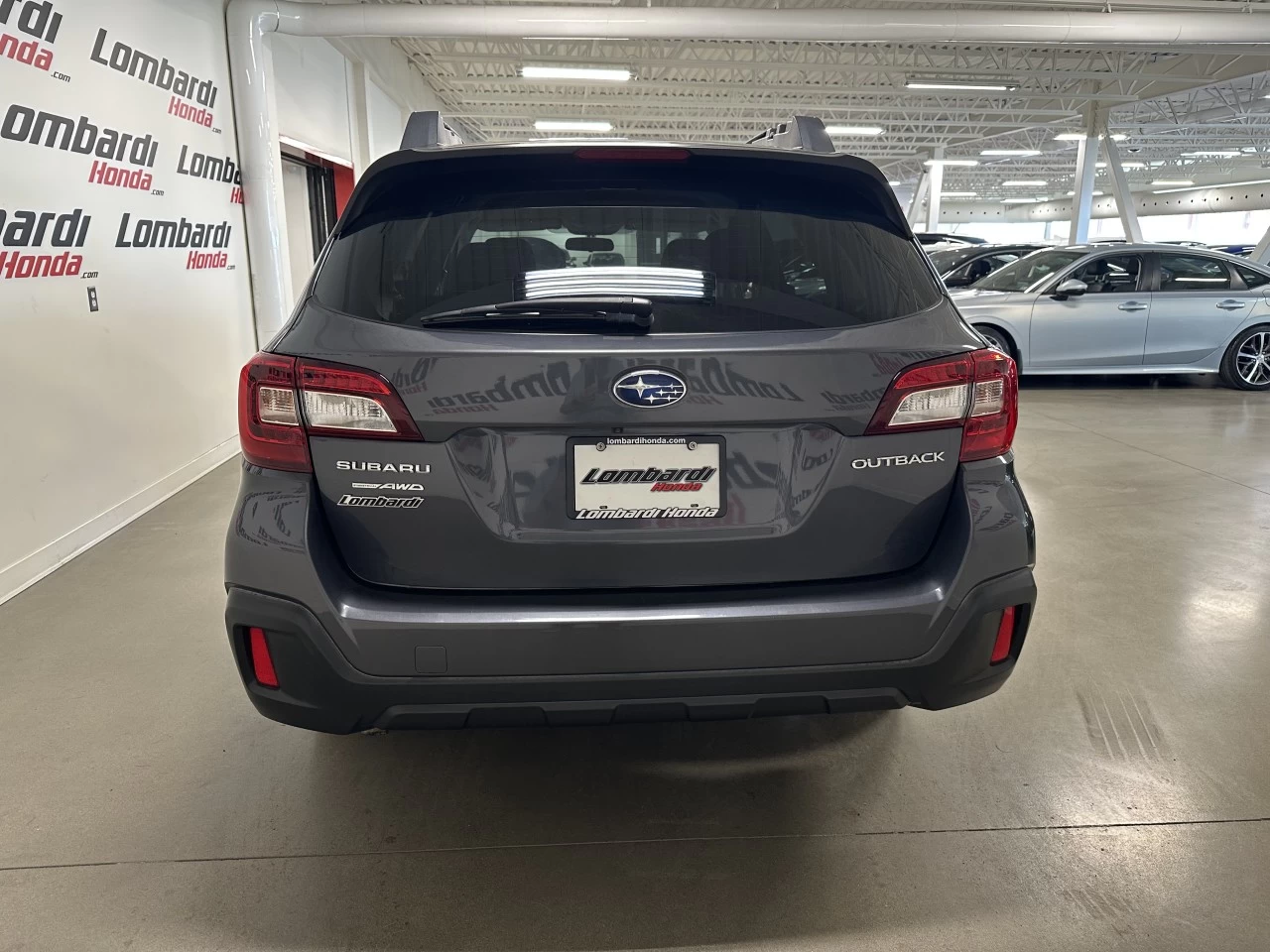 2018 Subaru Outback
                                                    2.5i Image principale