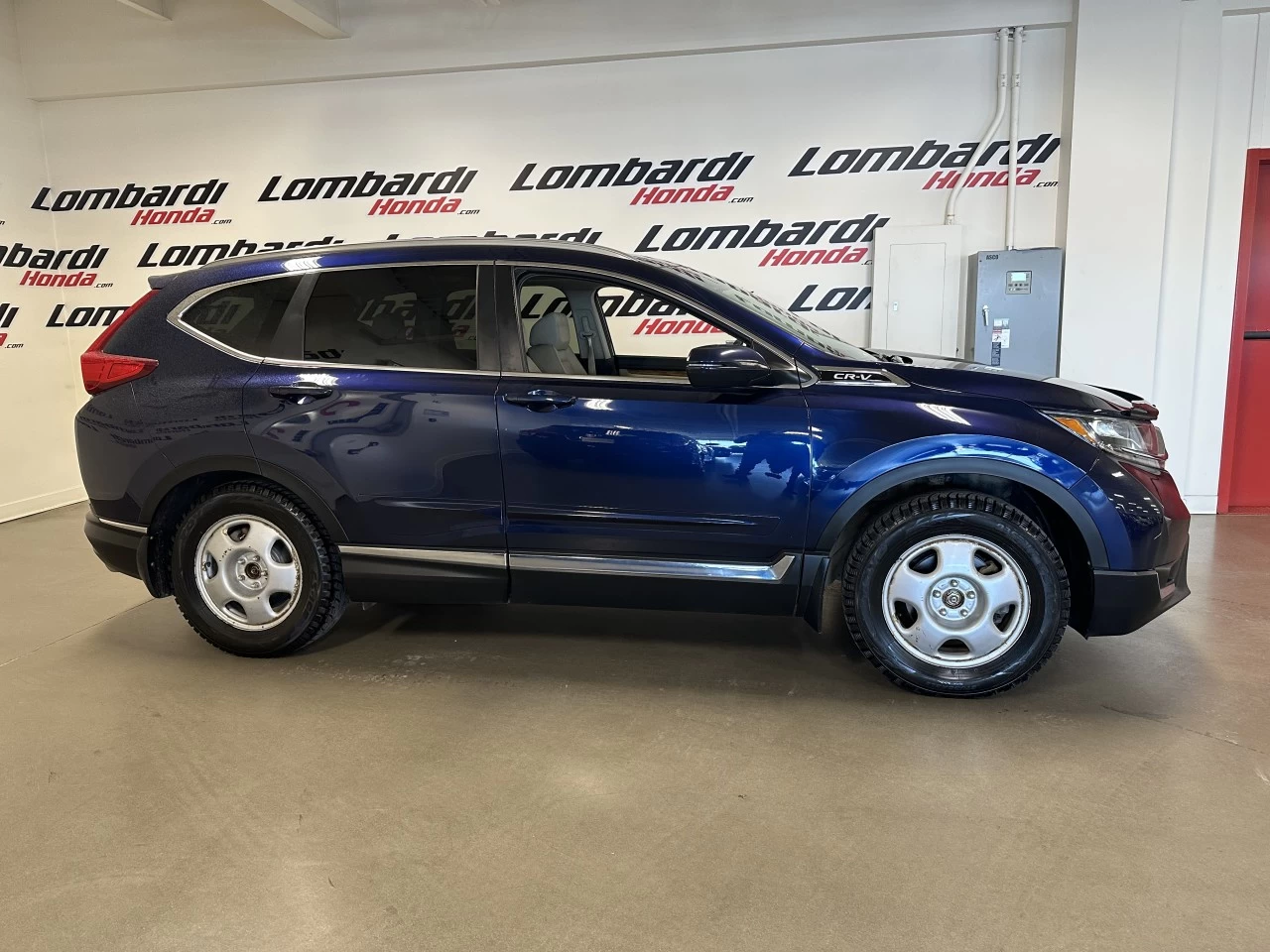 2017 Honda CR-V Touring Main Image