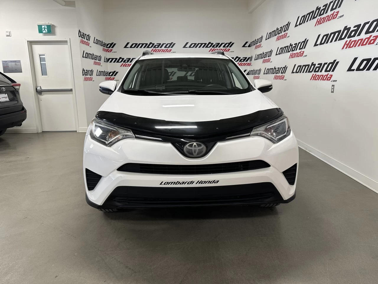 2018 Toyota RAV4 LE Main Image