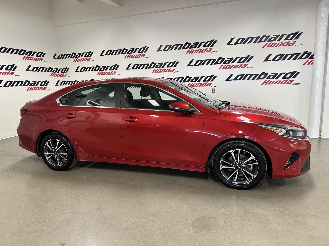 2023 Kia Forte EX Main Image