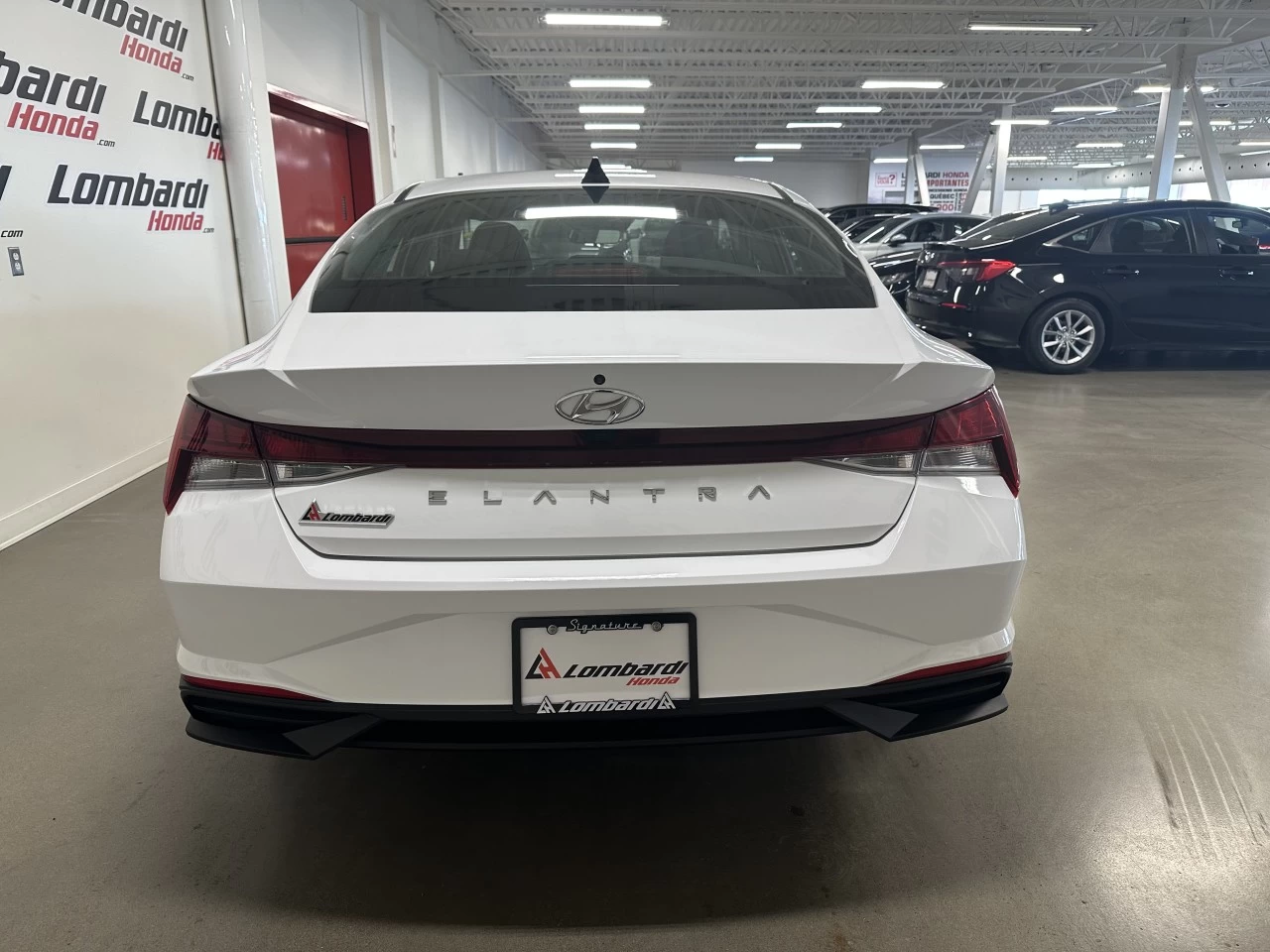 2022 Hyundai Elantra
                                                    Preferred Image principale