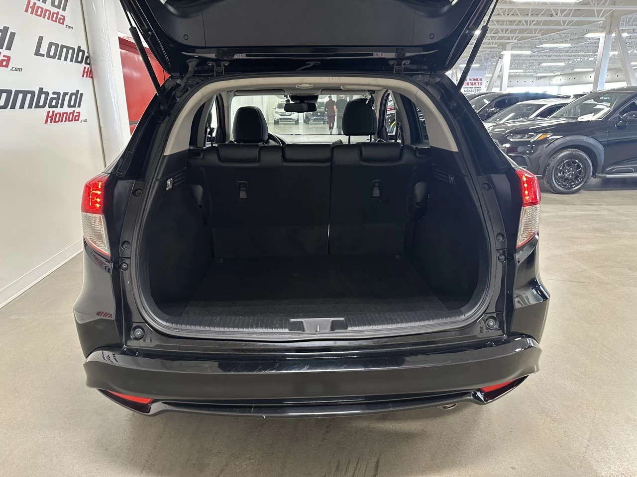 2019 Honda HR-V Touring Main Image