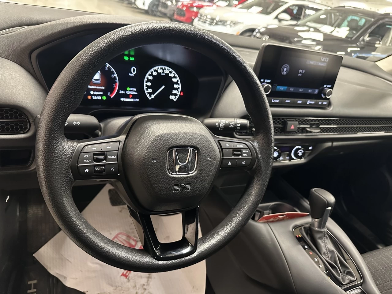 2024 Honda HR-V LX-B Main Image