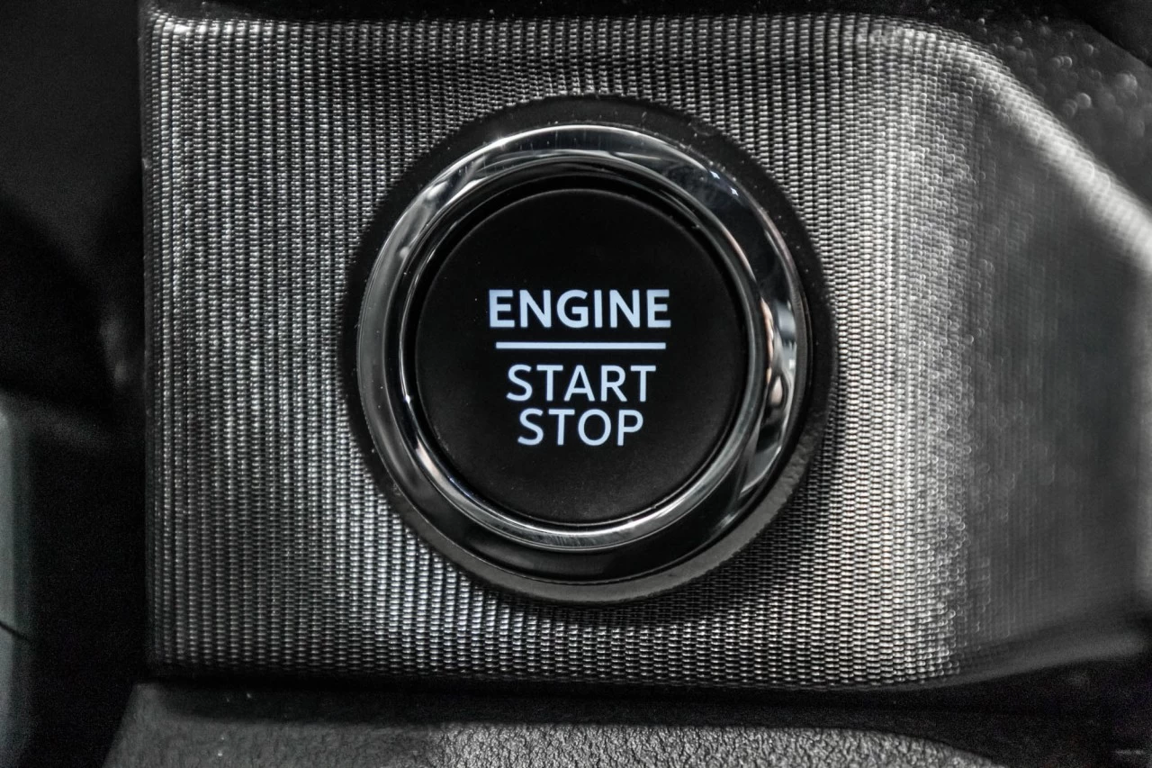 2025 Ford F-250 Platinum Main Image