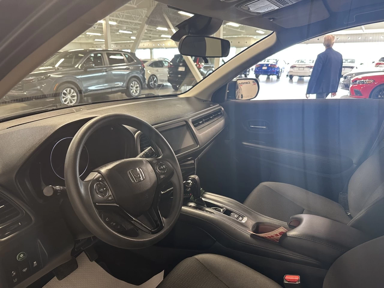 2019 Honda HR-V
                                                    LX Image principale