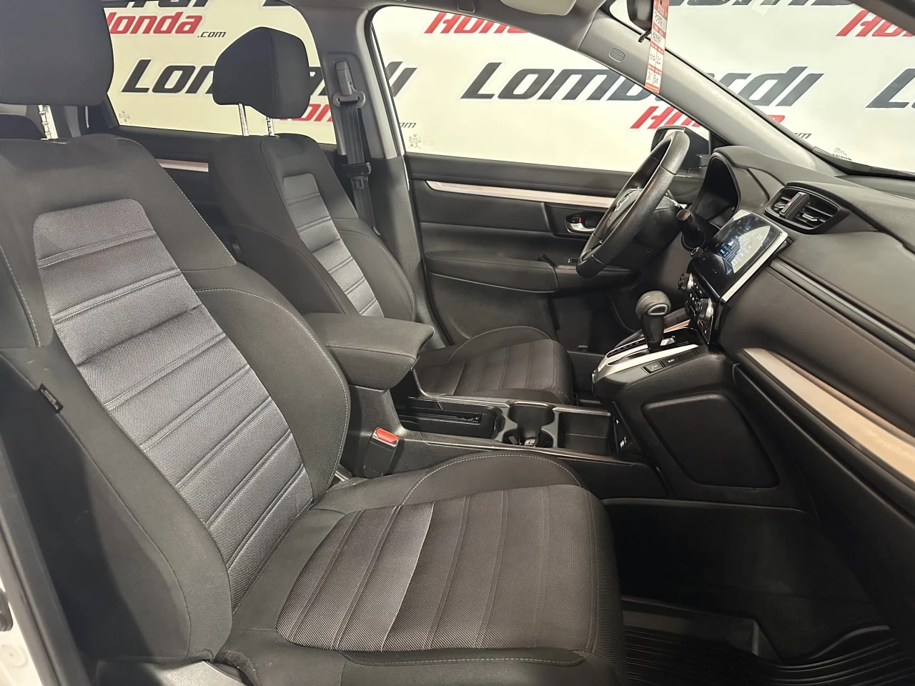 2021 Honda CR-V LX https://www.lombardihonda.com/resize/b990ff35b810a3abc0cc817b2ca24889-1