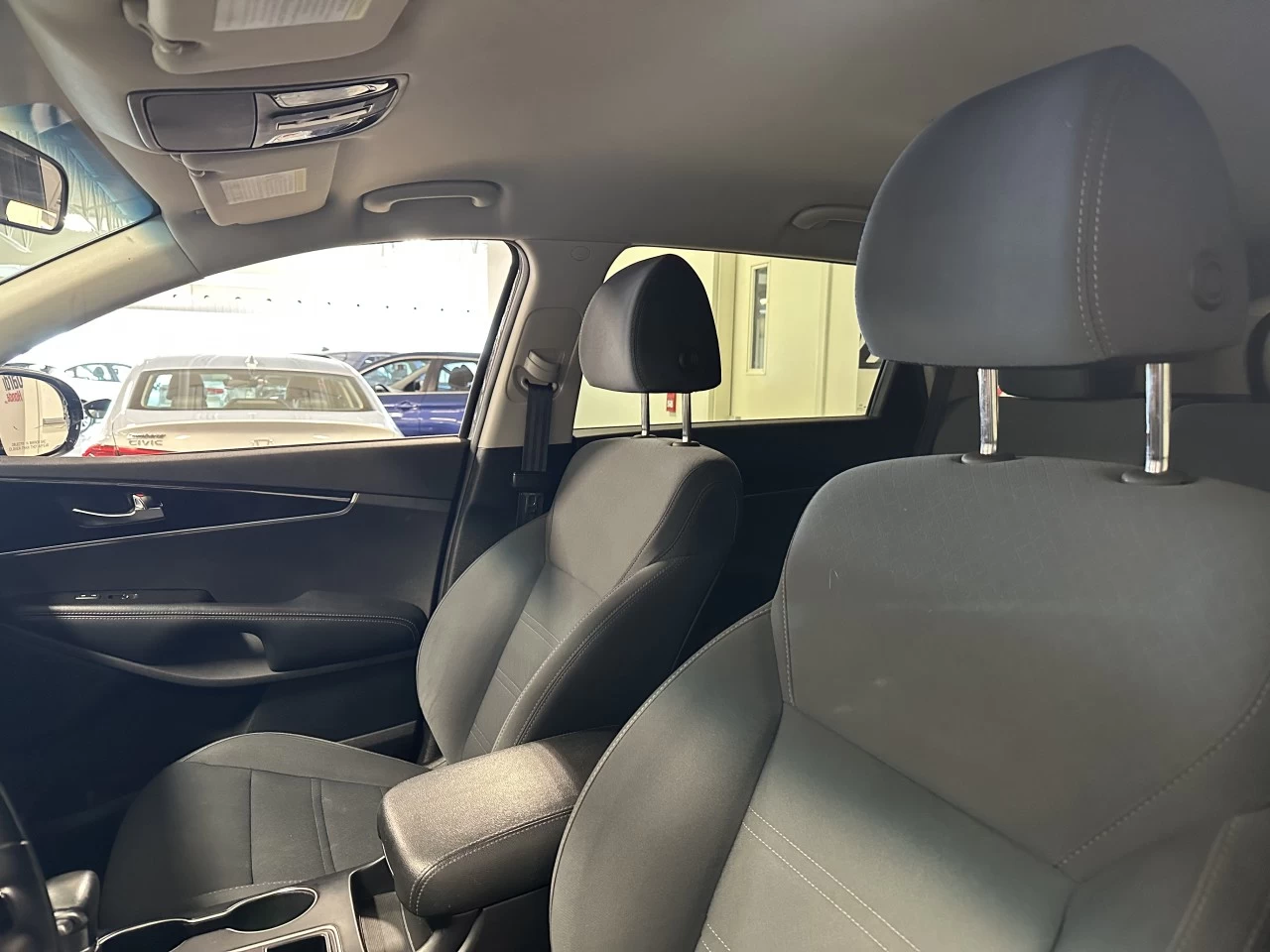 2019 Kia Sorento
                                                    LX Image principale