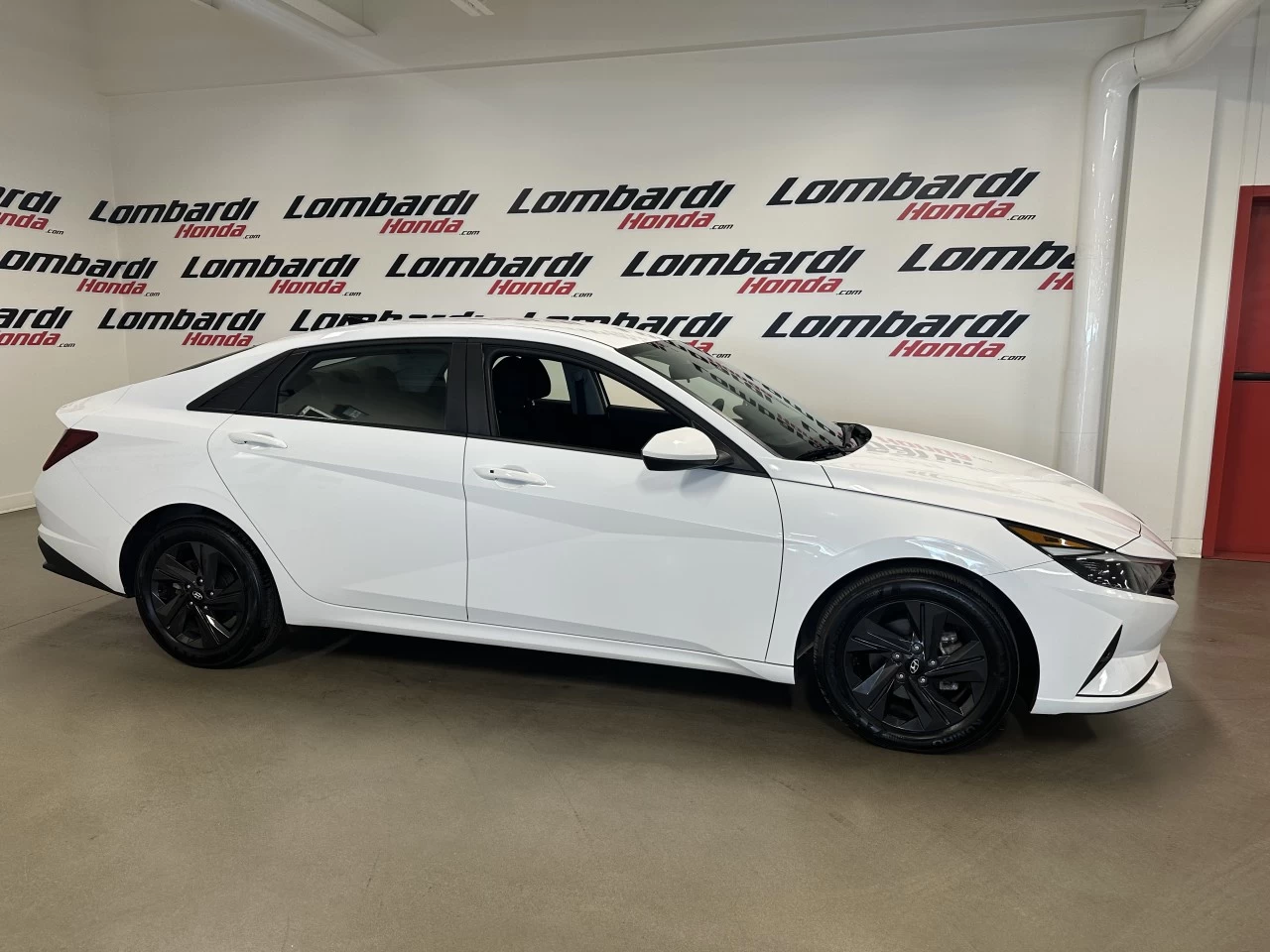 2022 Hyundai Elantra
                                                    Preferred Image principale