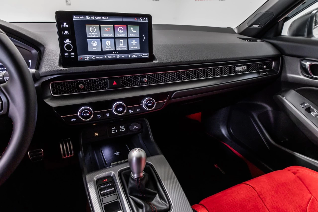 2023 Honda Civic TYPE R https://www.lombardihonda.com/resize/b990ff35b810a3abc0cc817b2ca24889-1
