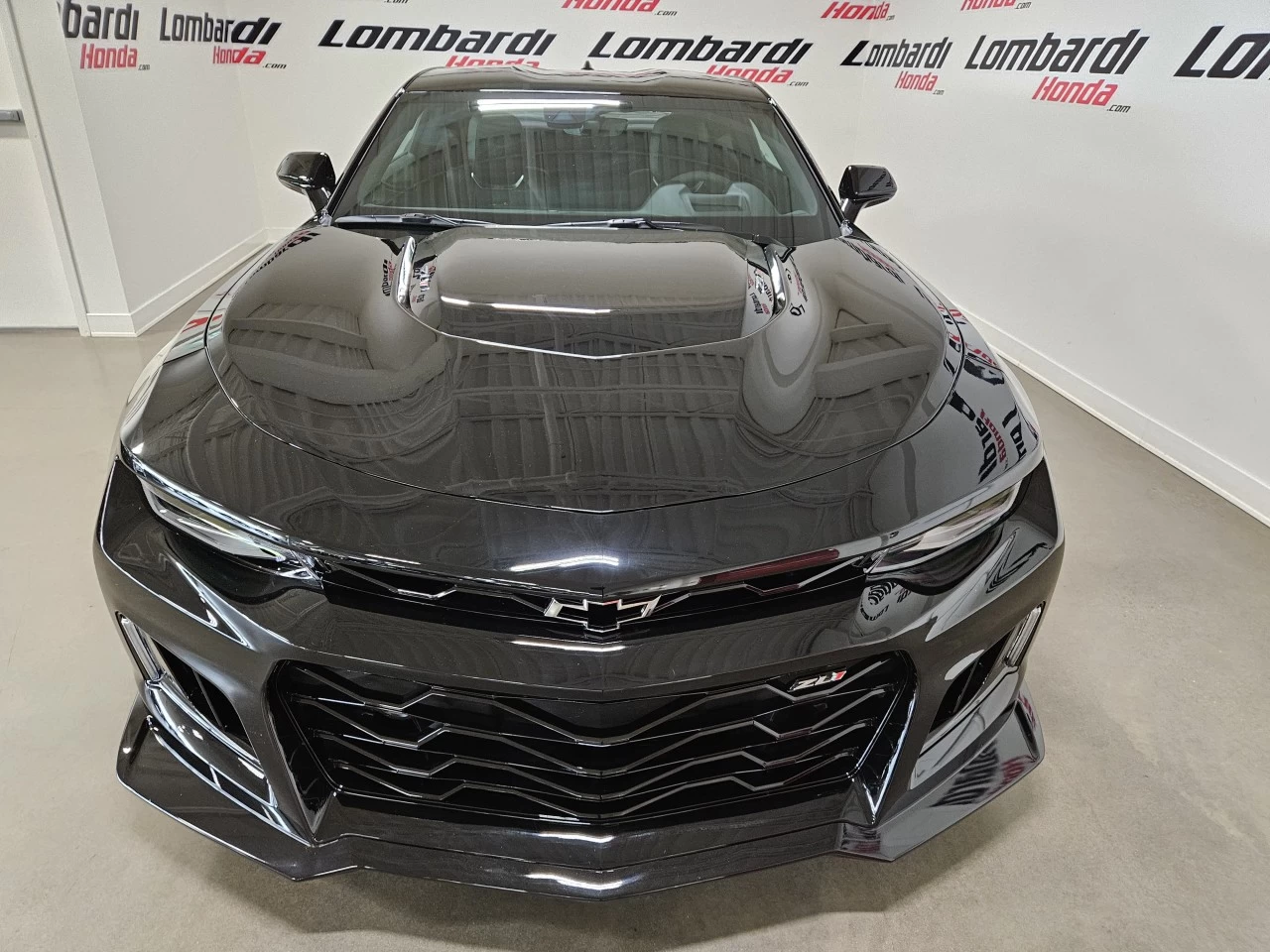 2022 Chevrolet Camaro ZL1 https://www.lombardihonda.com/resize/b990ff35b810a3abc0cc817b2ca24889-1