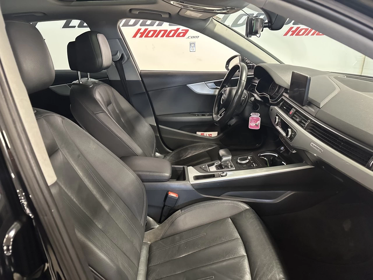 2017 Audi A4 Komfort Main Image