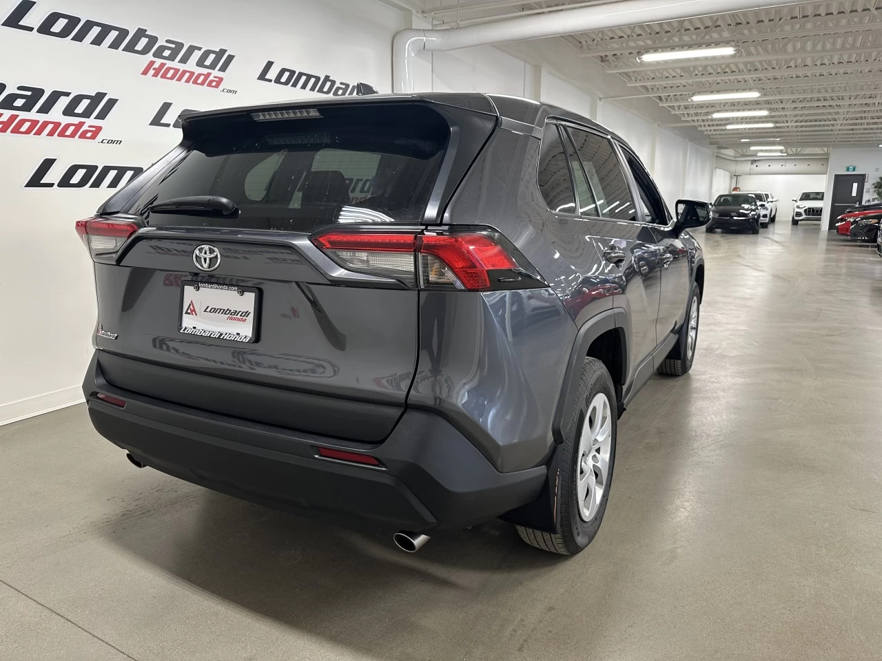 2023 Toyota RAV4 LE Image principale