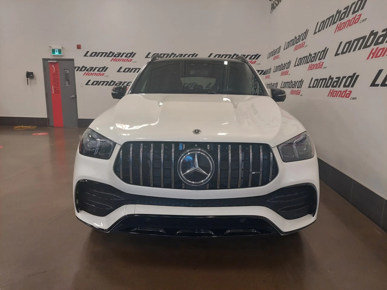 2023 Mercedes-Benz GLE
                                                    AMG GLE 53 Image principale