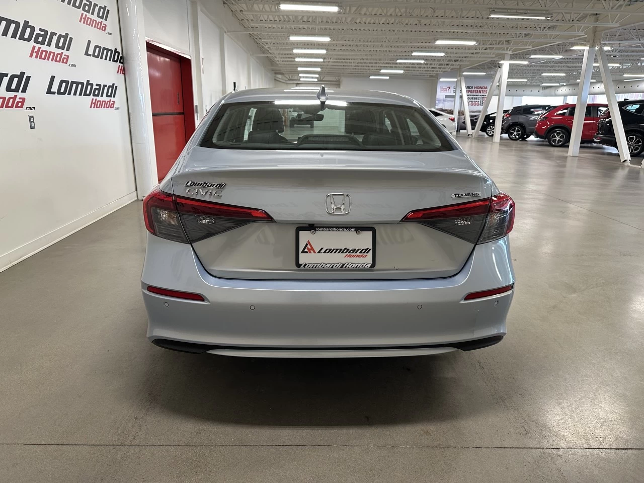 2022 Honda Civic
                                                    Touring Main Image