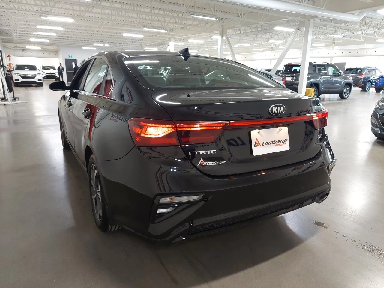 2019 Kia Forte
                                                    EX Image principale