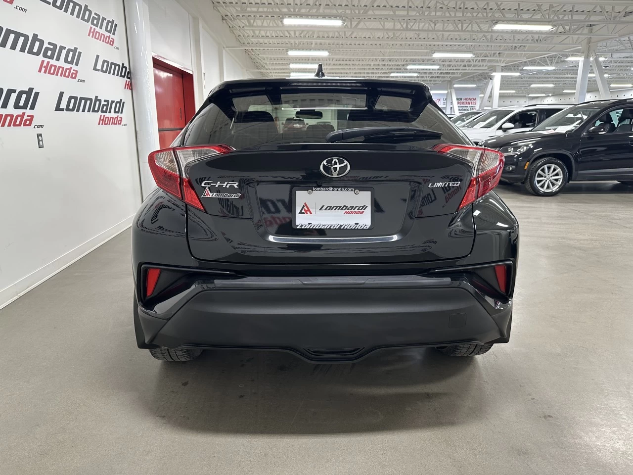 2020 Toyota C-HR XLE Image principale