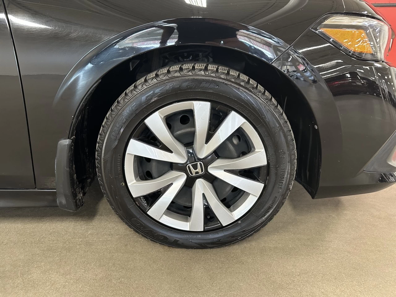 2022 Honda Civic
                                                    LX Main Image