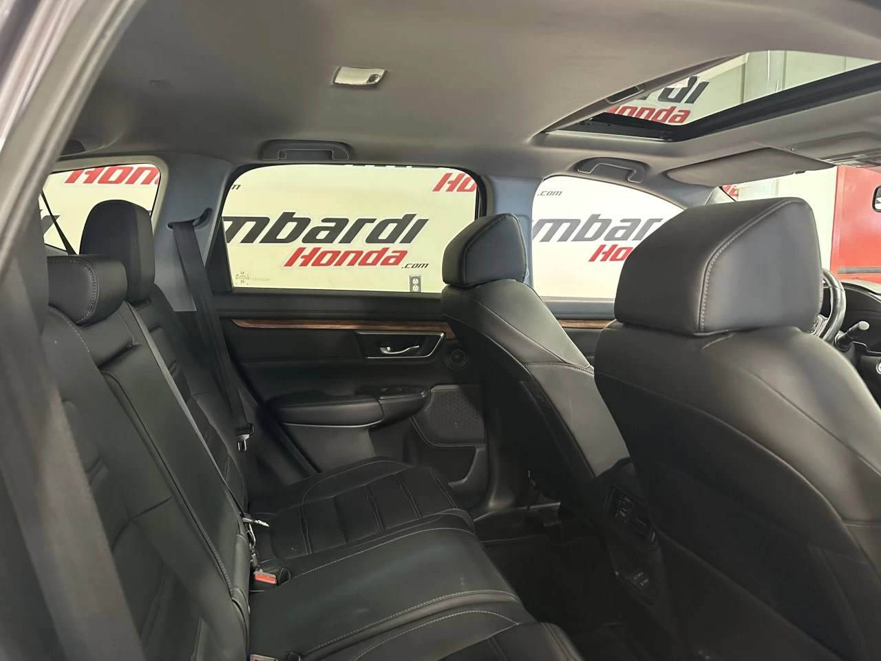 2019 Honda CR-V
                                                    EX-L Main Image