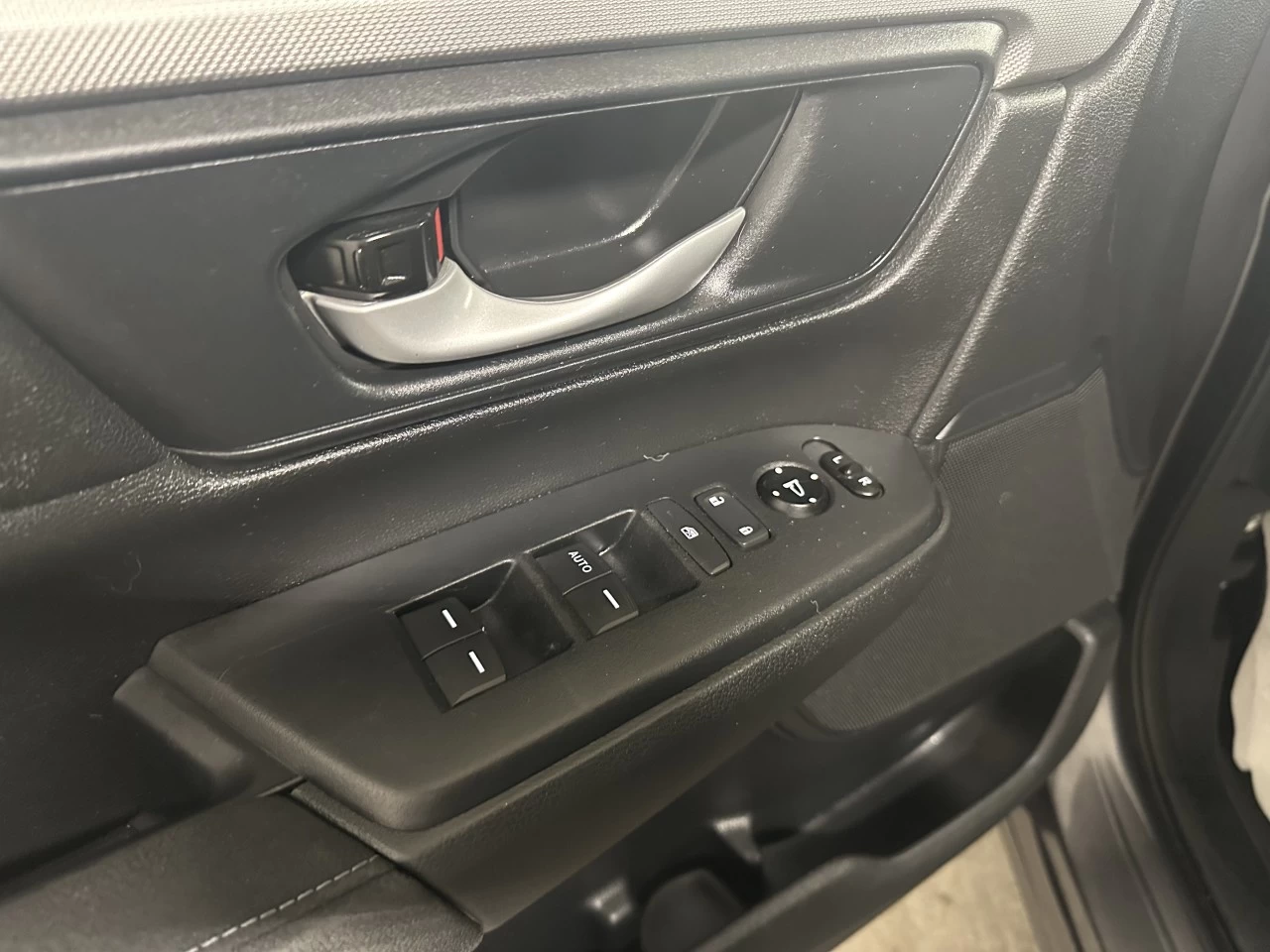 2020 Honda CR-V LX https://www.lombardihonda.com/resize/b990ff35b810a3abc0cc817b2ca24889-1