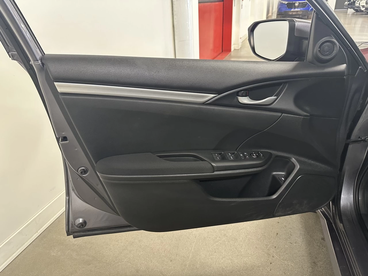 2020 Honda Civic LX Image principale