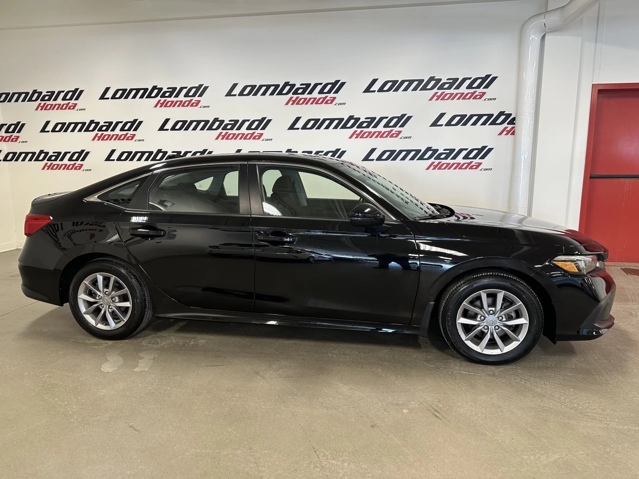 2022 Honda Civic EX Main Image