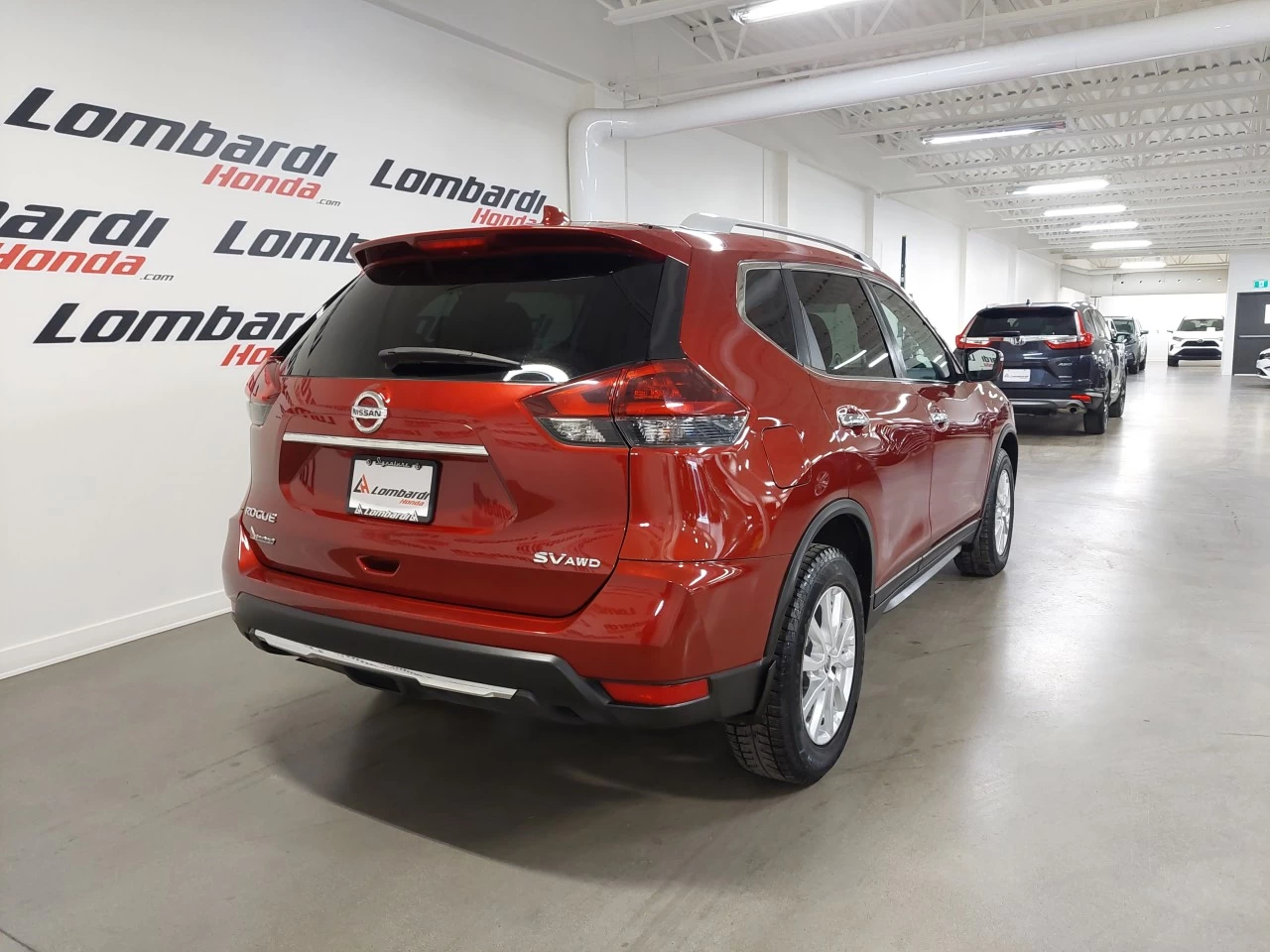 2018 Nissan Rogue
                                                    SV Main Image