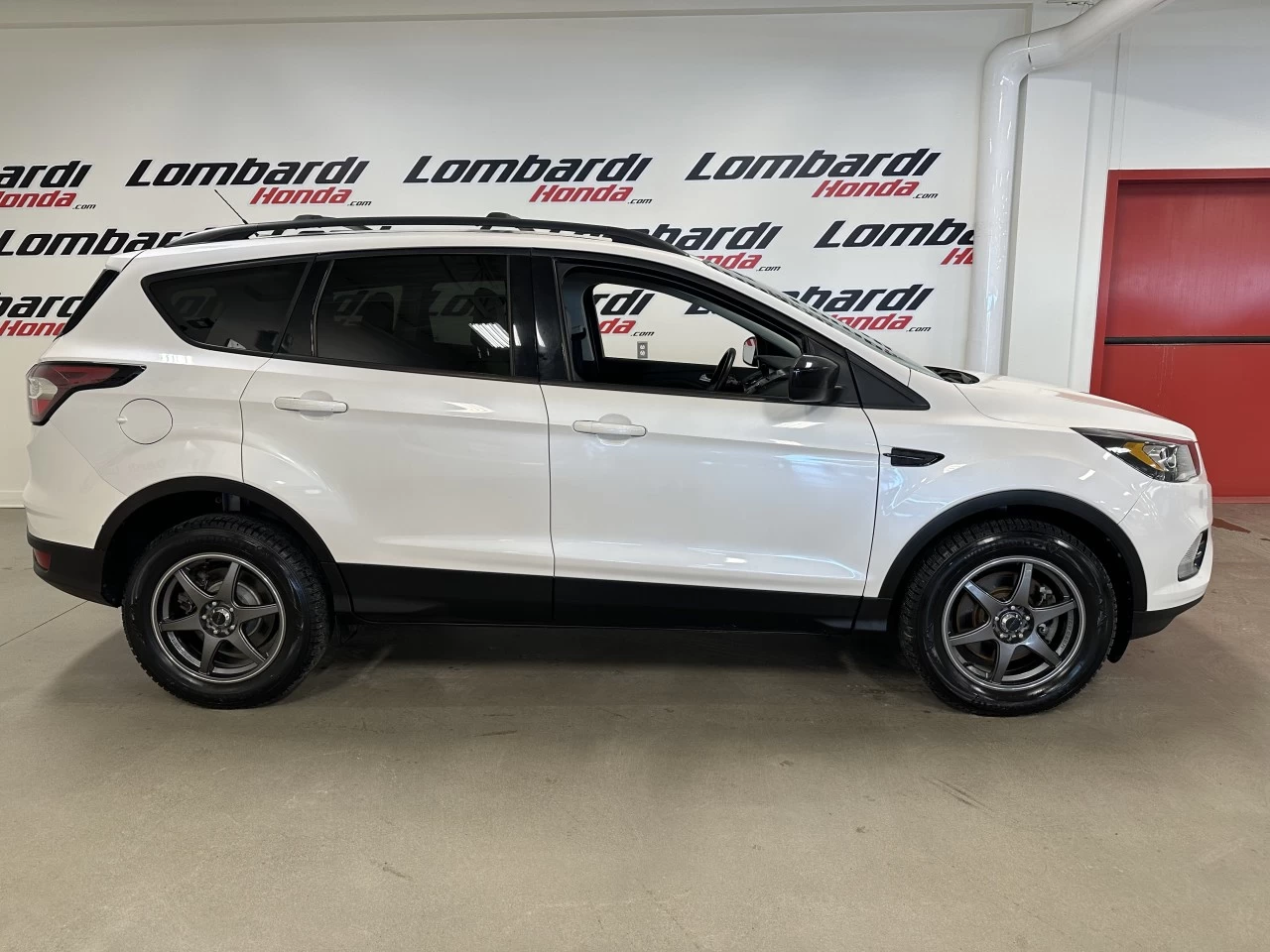 2018 Ford Escape SE Main Image