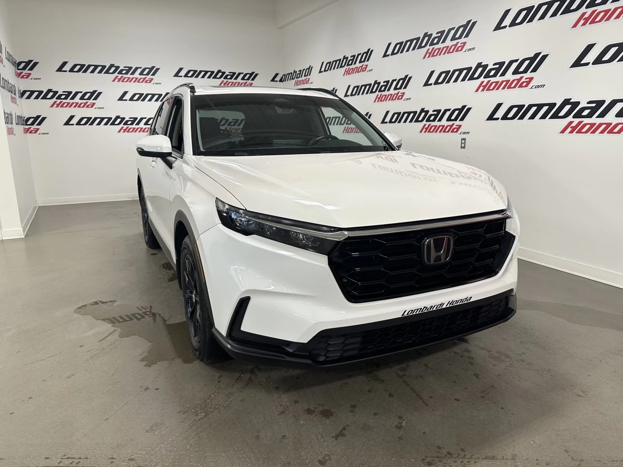 2024 Honda CR-V Sport https://www.lombardihonda.com/resize/b990ff35b810a3abc0cc817b2ca24889-1