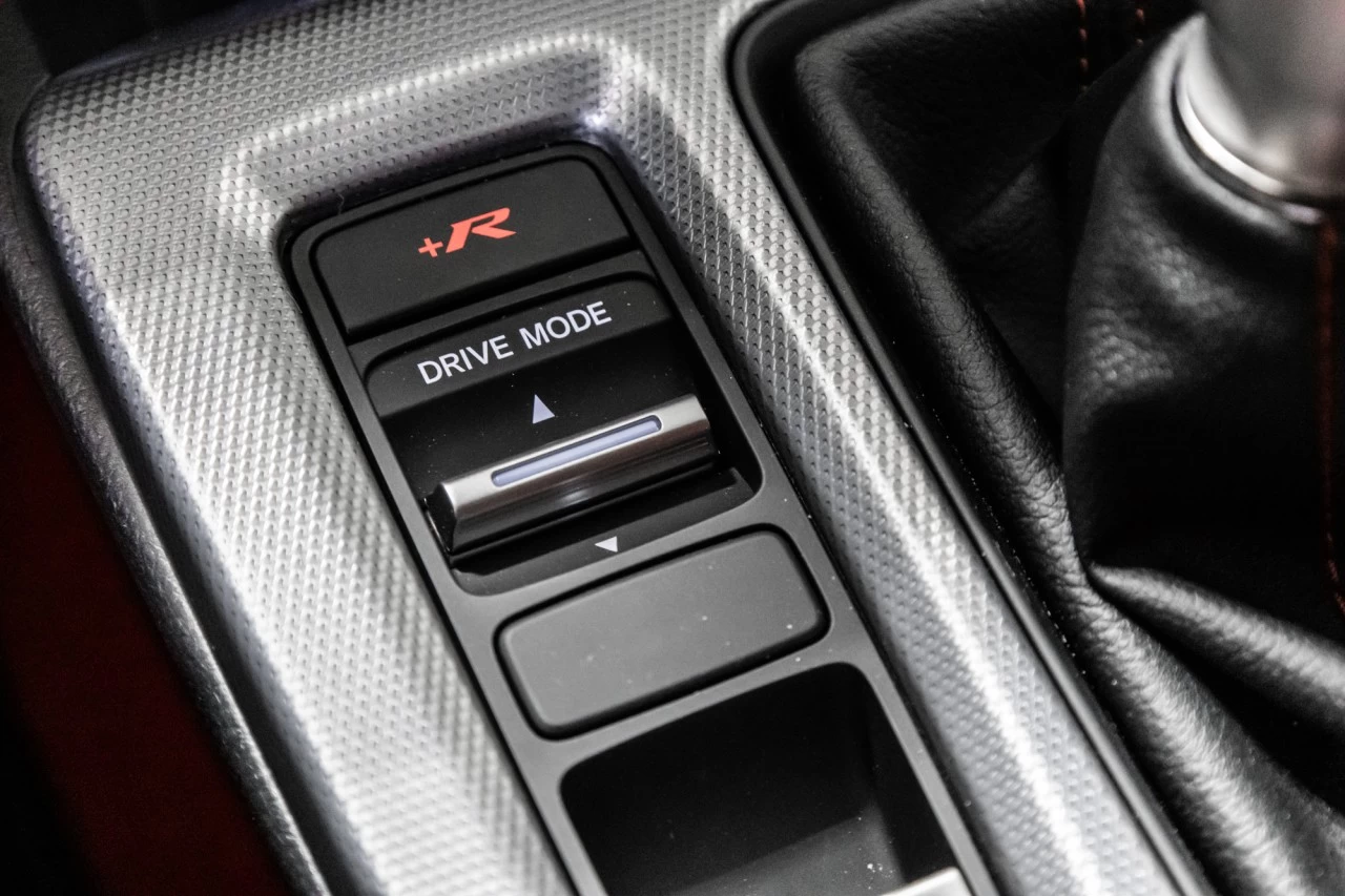 2023 Honda Civic TYPE R https://www.lombardihonda.com/resize/b990ff35b810a3abc0cc817b2ca24889-1