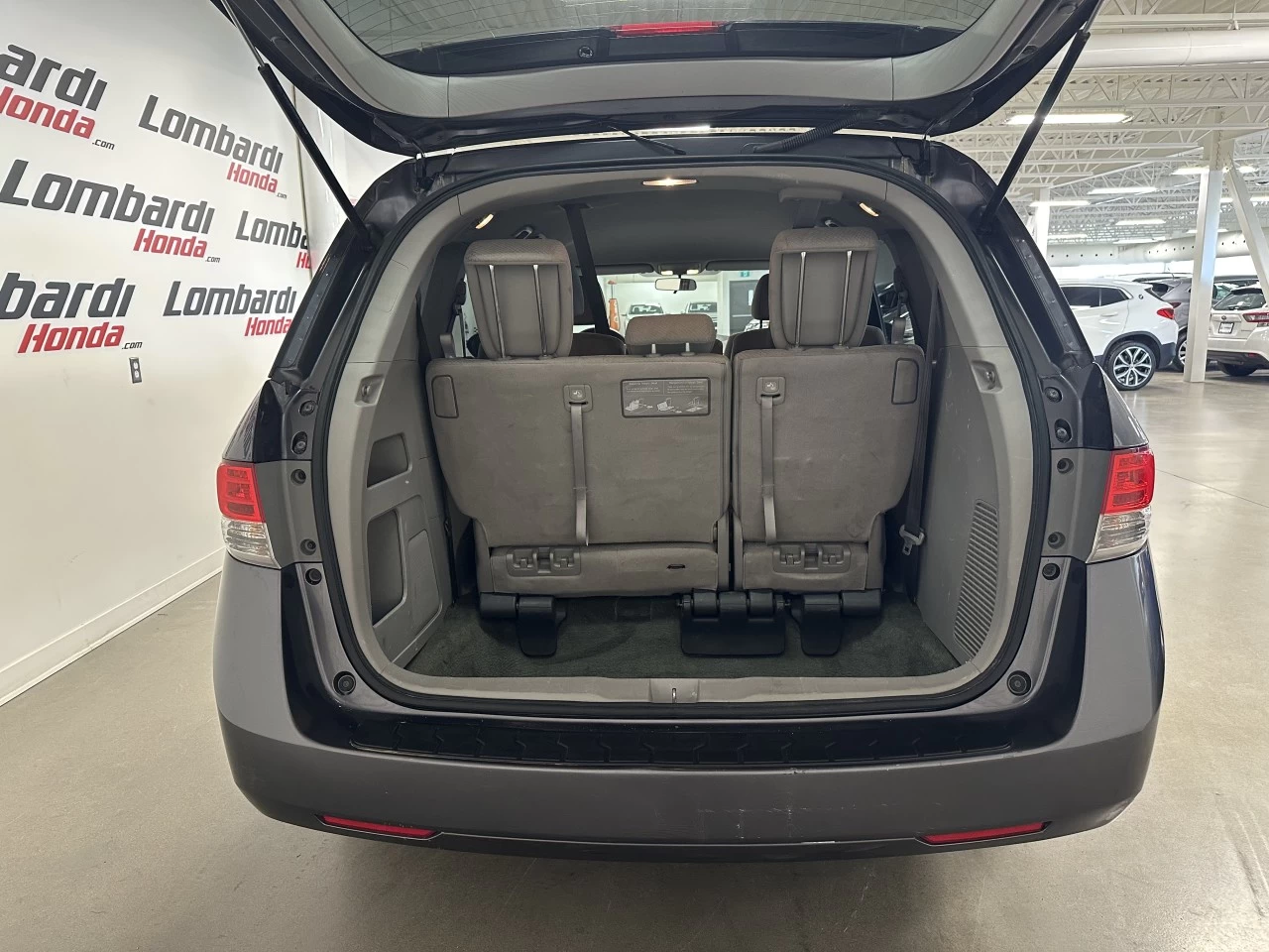 2016 Honda Odyssey EX https://www.lombardihonda.com/resize/b990ff35b810a3abc0cc817b2ca24889-1