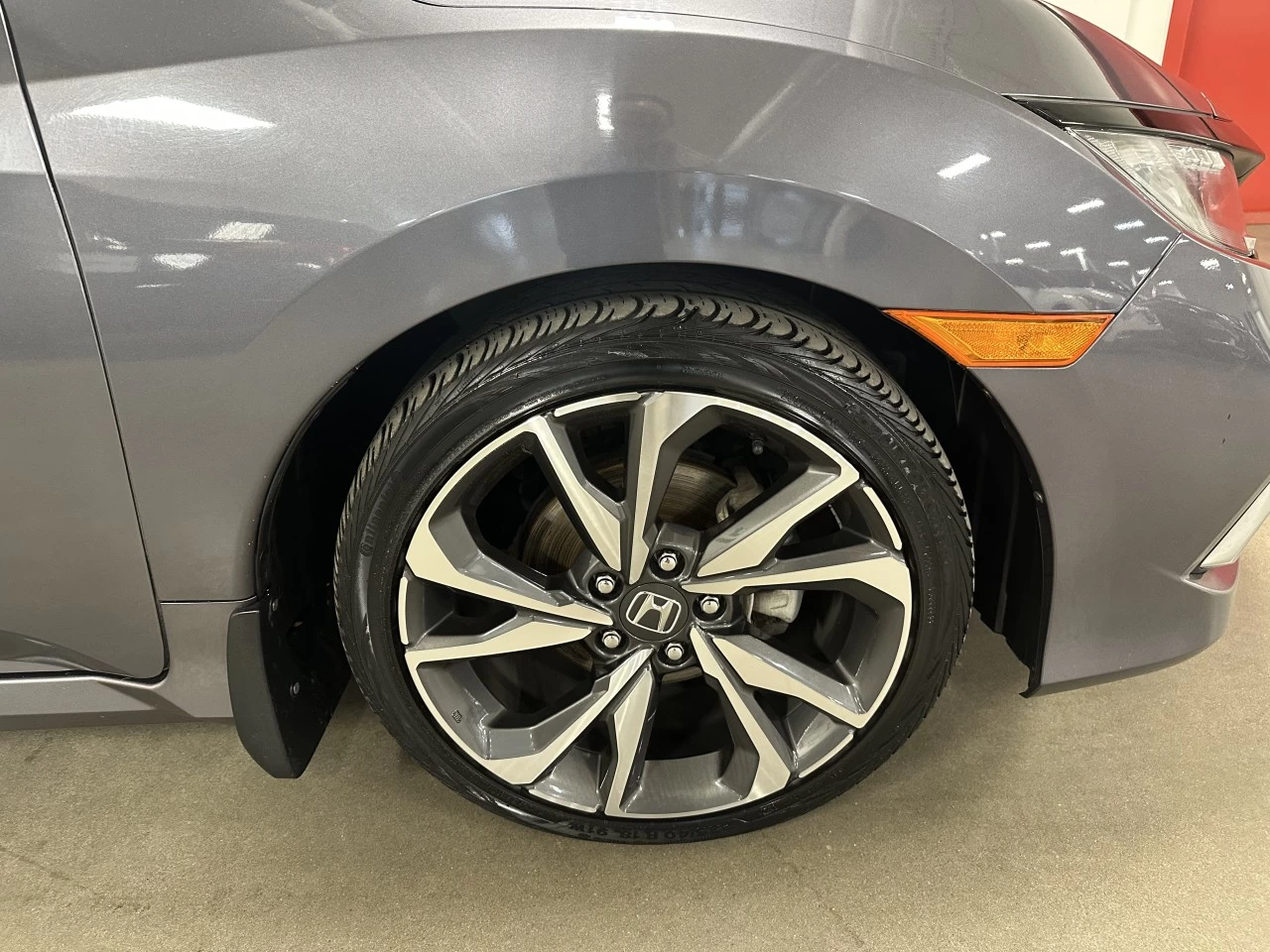 2020 Honda Civic Touring Main Image