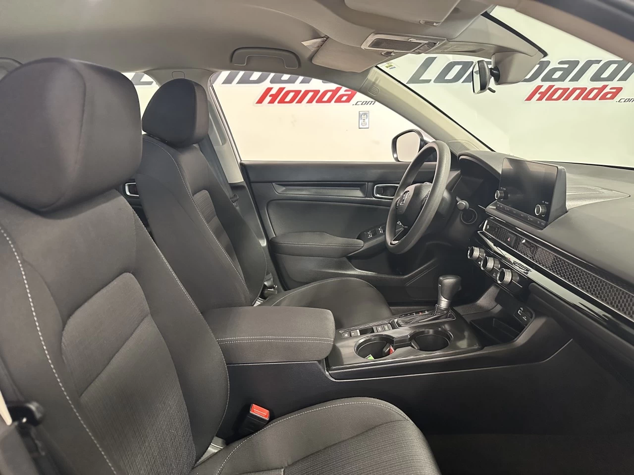 2024 Honda Civic
                                                    LX Image principale