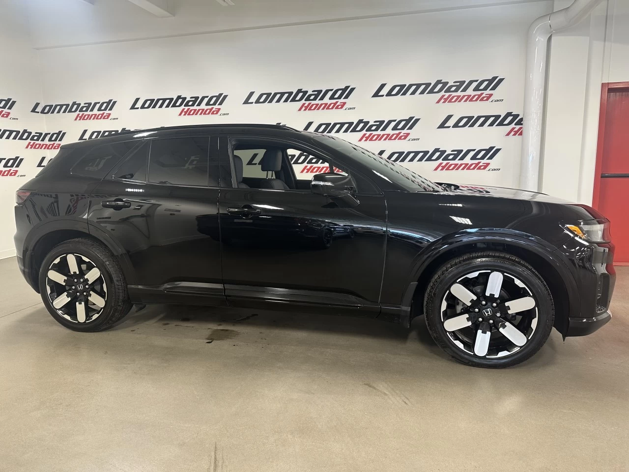2024 Honda Prologue Touring Main Image