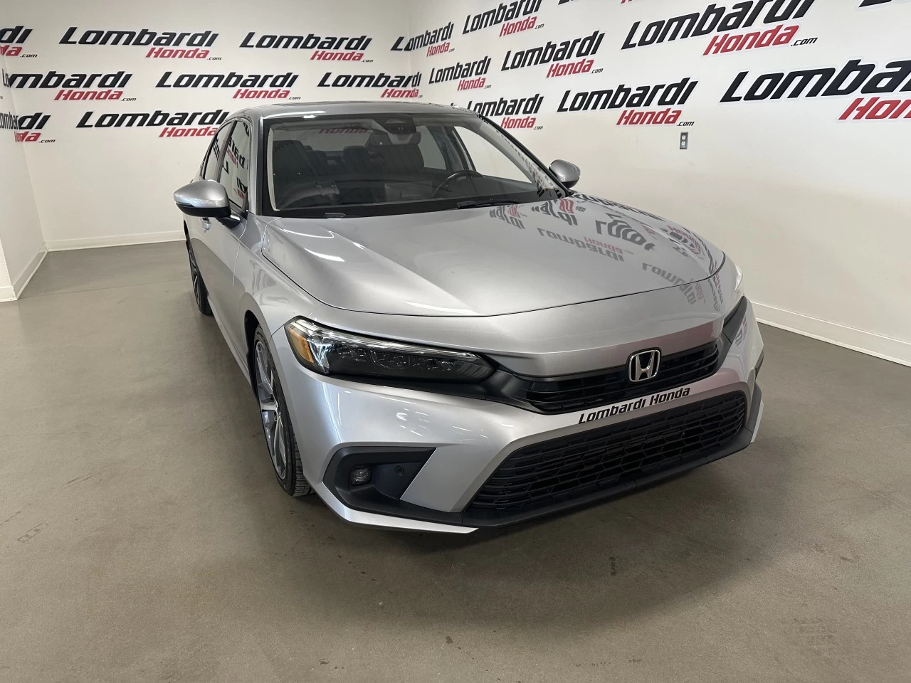 2022 Honda Civic Touring Main Image