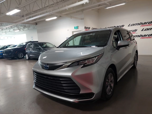 Toyota Sienna LE 2021