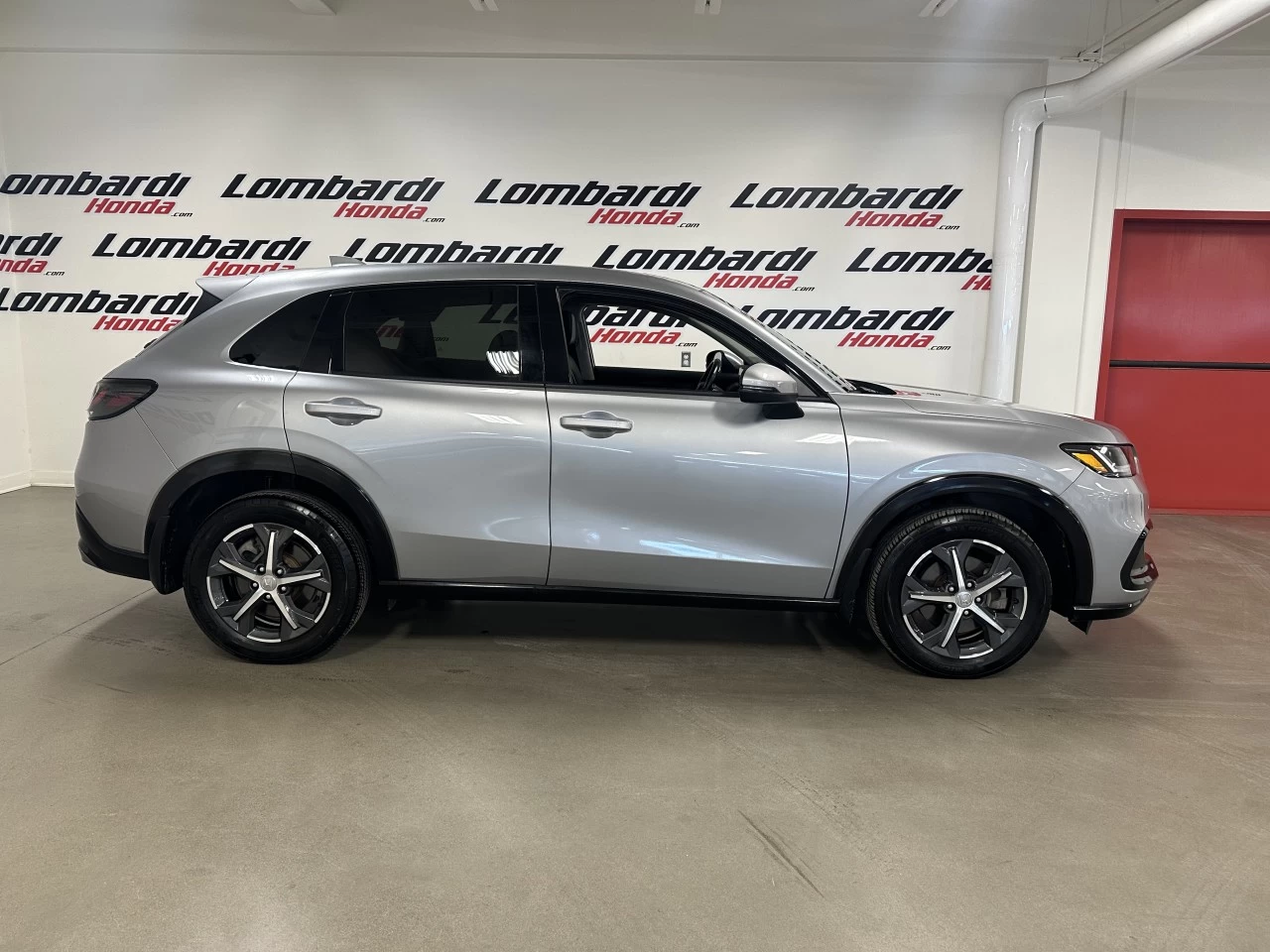 2024 Honda HR-V EX-L Navi https://www.lombardihonda.com/resize/b990ff35b810a3abc0cc817b2ca24889-1