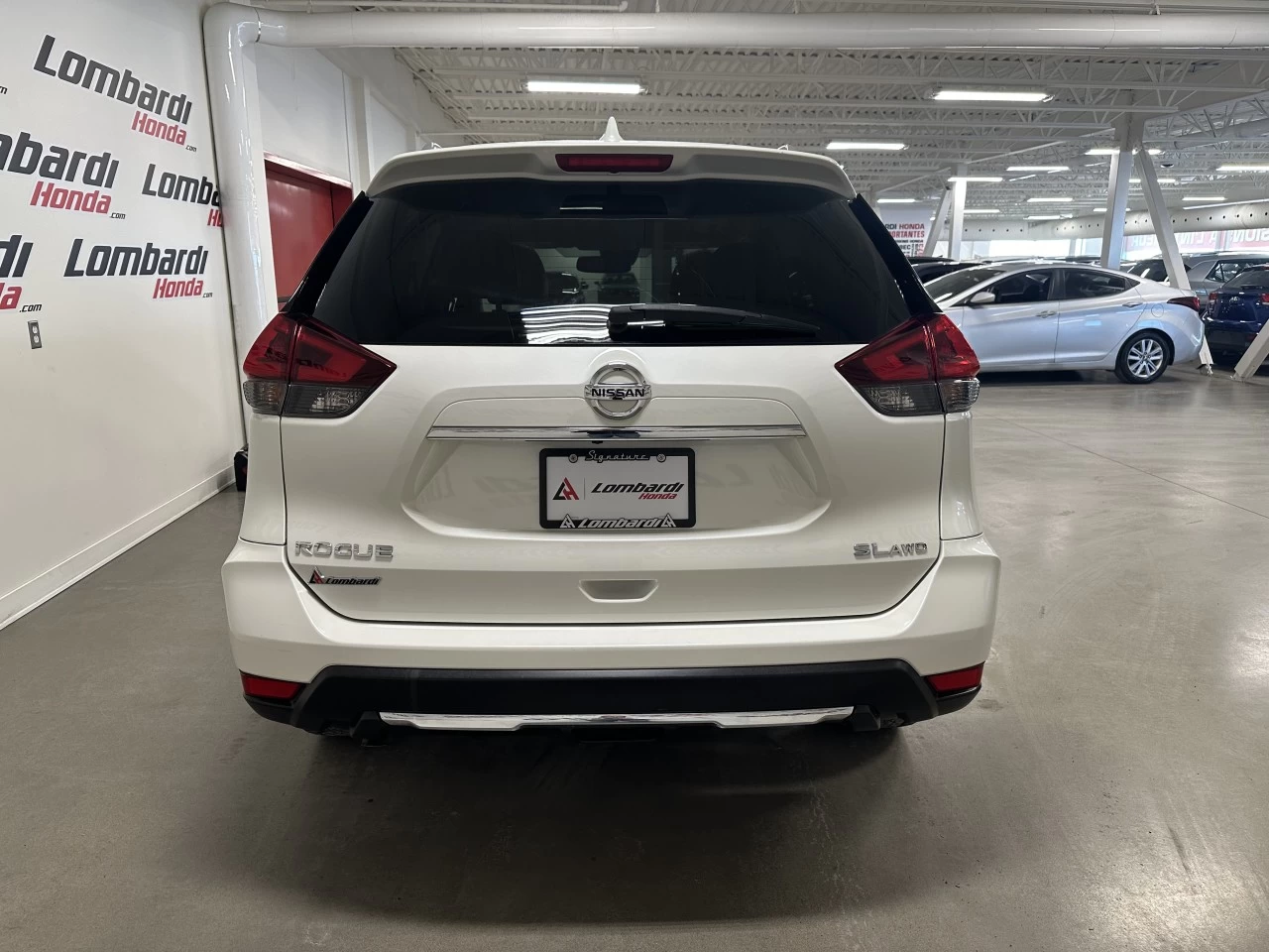 2018 Nissan Rogue SL Main Image