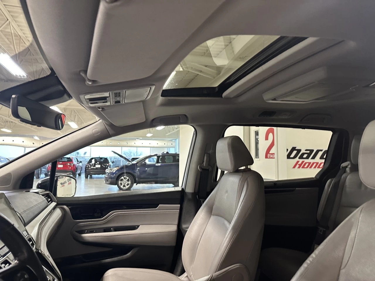 2019 Honda Odyssey Touring Image principale