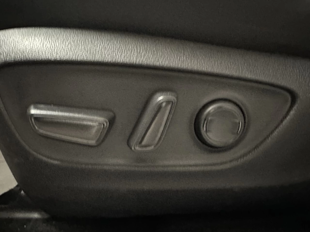 2022 Toyota RAV4
                                                    XLE Image principale