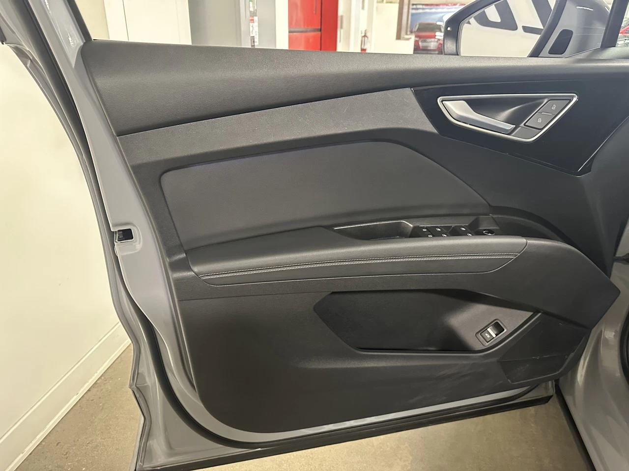 2025 Audi Q4 e-tron 45 RWD Main Image