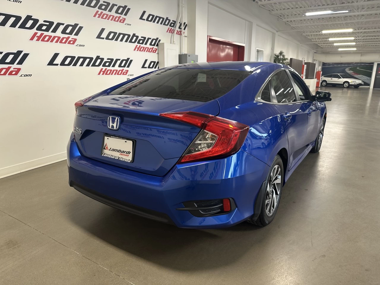 2016 Honda Civic
                                                    EX Main Image