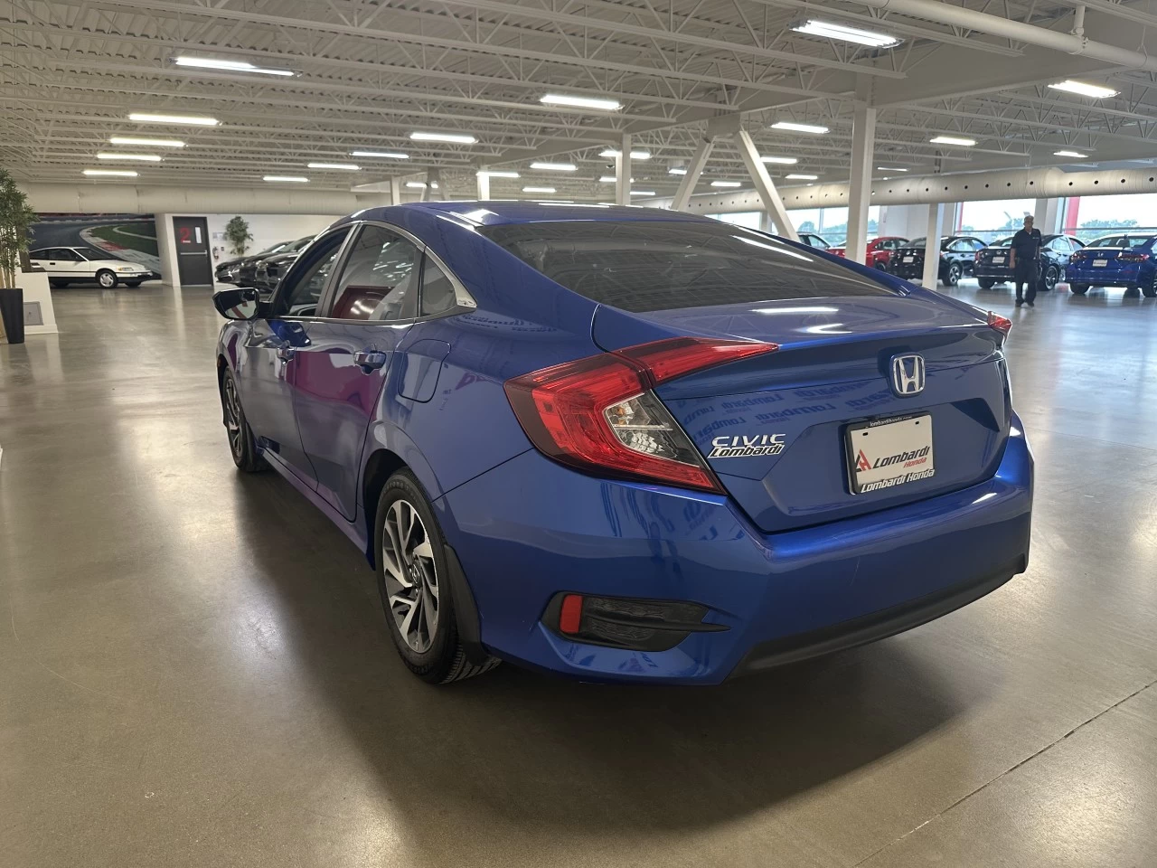 2016 Honda Civic
                                                    EX Main Image