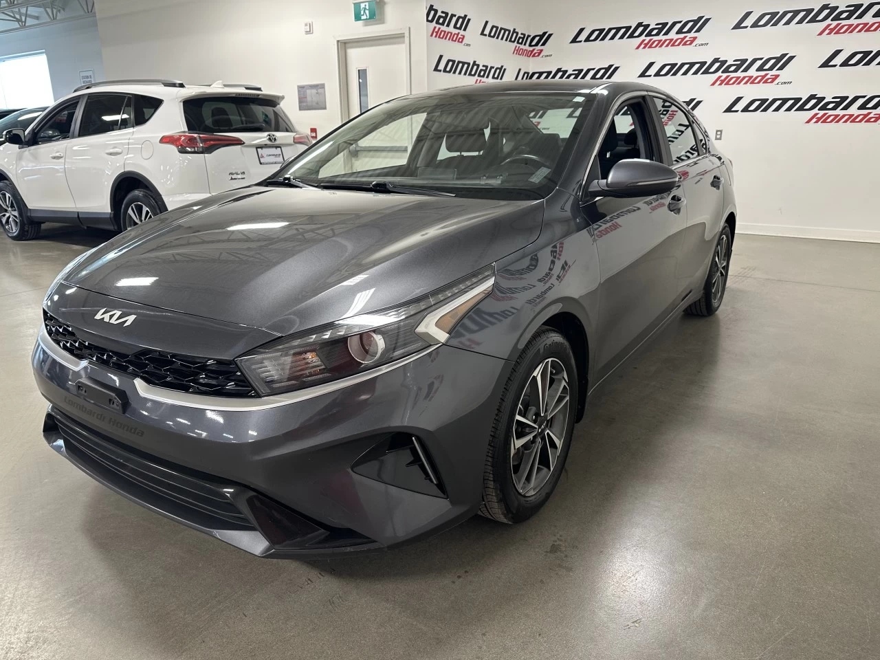 2023 Kia Forte EX Image principale